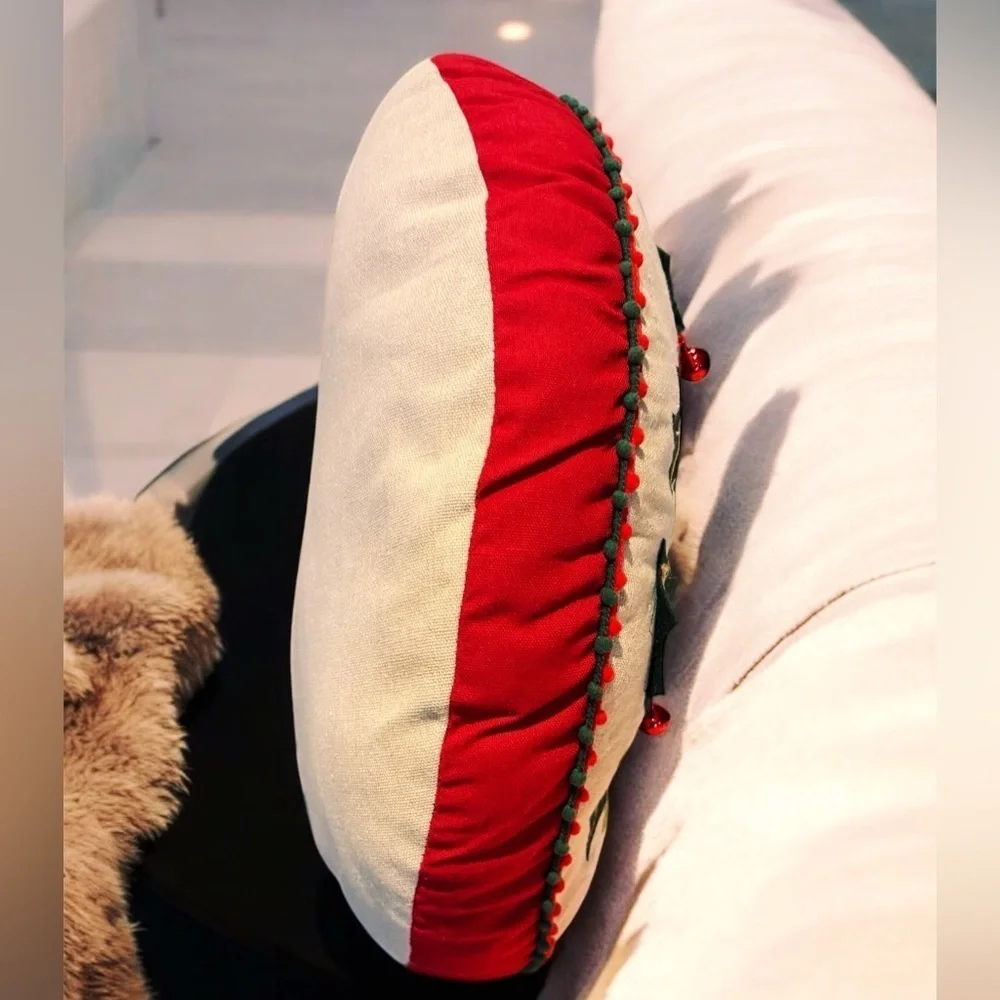 Round Happy Holiday Throw Pillow Linen St Nicholas Square® Red Bells Red Bow NWT